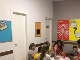 active-in-english-093